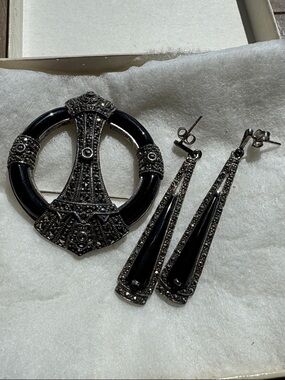 Vintage Art Deco 925 Silver, Onyx & Marcasite Brooch & Earrings Set